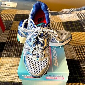 New Balance EUC 860 v3 size 8